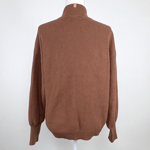 Lunya Cozy Cotton Silk Pocket Henley Pullover Sweater in Humble Brown Medium - Picture 5 of 11